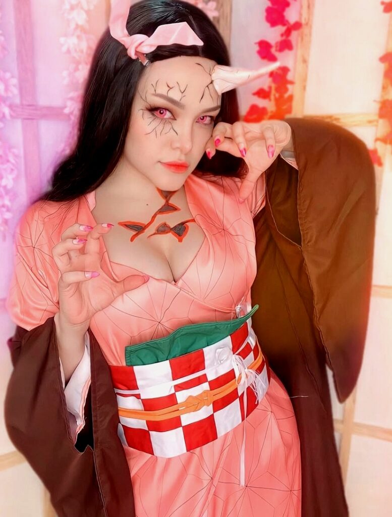 cosplay de Nezuko en su forma demoniaca por interpretación de soymhisa subido en instagram